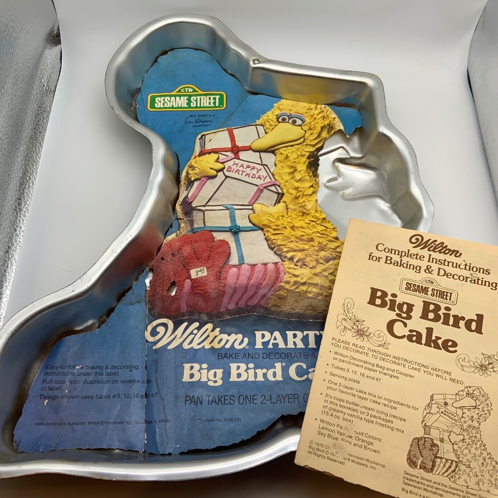 Vintage Wilton Sesame Street Character Big Bird Retro Cake Tin Pan 1978